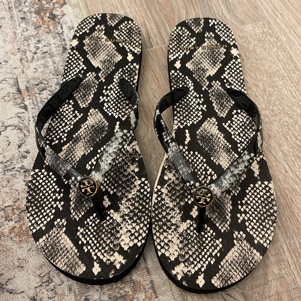 Tory burch Roccia printed thin flip flop size 7